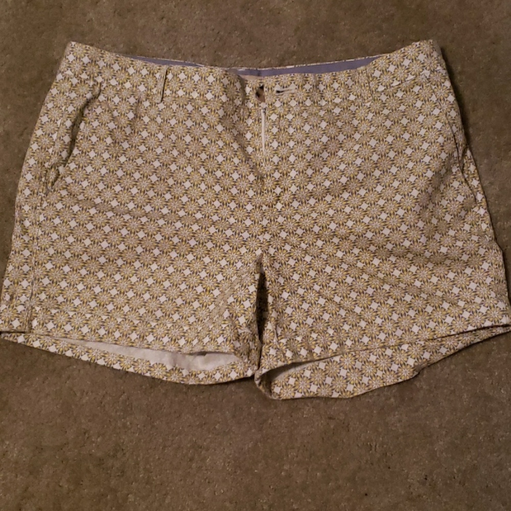 Banana Republic Shorts. Sz 14.NWT